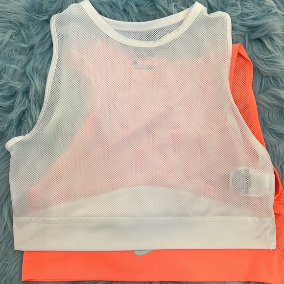NWOT! 2 Nike Cropped Jersey Tops! Size medium - Picture 5 of 5